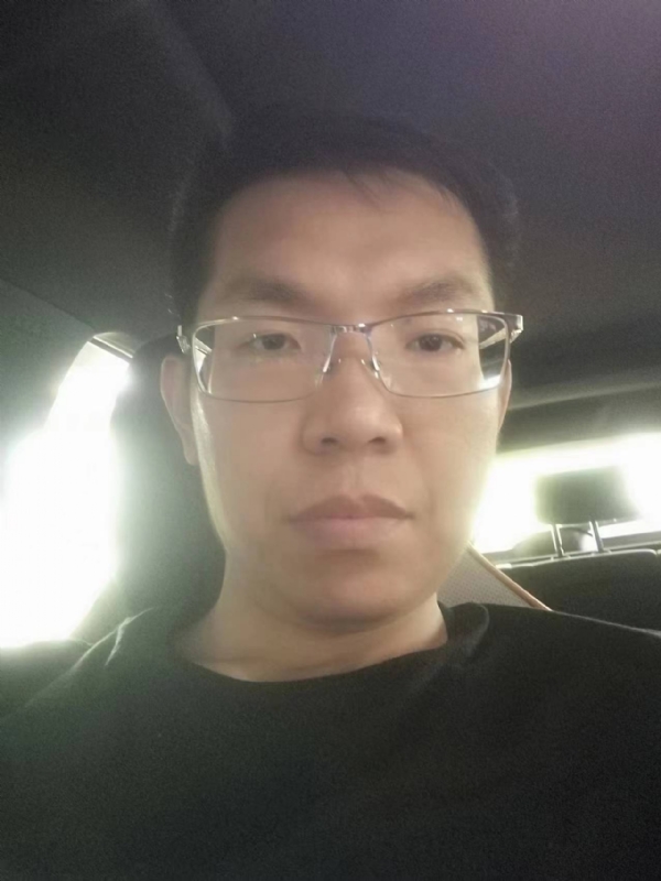 小黑包的第一张照片--宿迁相亲服务中心