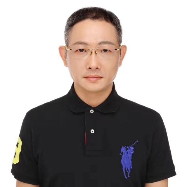 邱先森的第一张照片--宿迁相亲服务中心