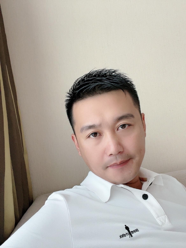 笑望人非的第一张照片--宿迁相亲服务中心