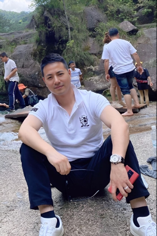 勿忘初心的第三张照片--宿迁相亲服务中心