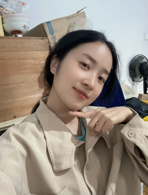 多喝热水的第二张照片--宿迁相亲服务中心