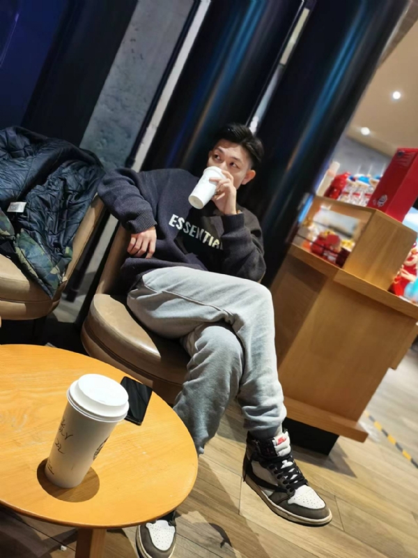 LAZY的第一张照片--宿迁相亲服务中心