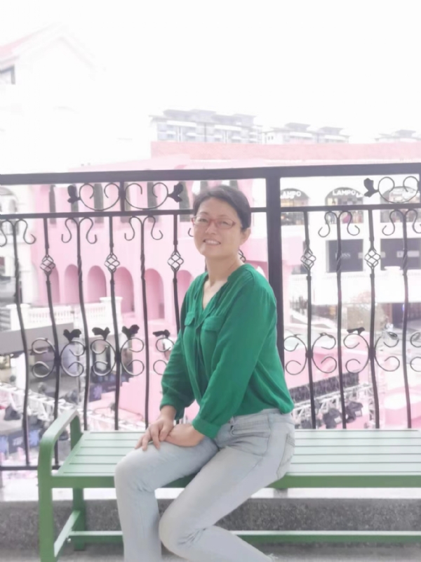 丽华的第四张照片--宿迁相亲服务中心