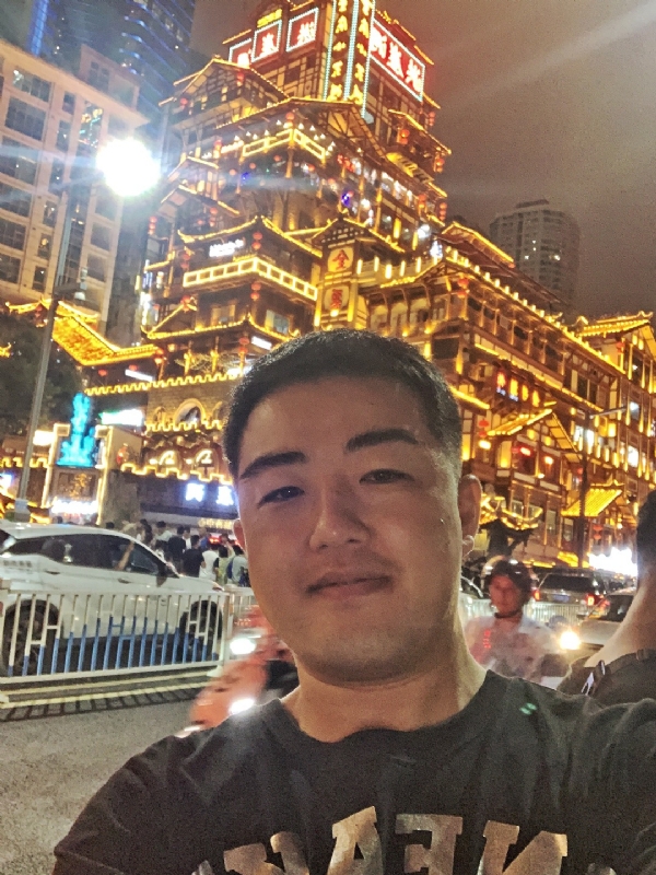 钢铁侠的第一张照片--宿迁相亲服务中心