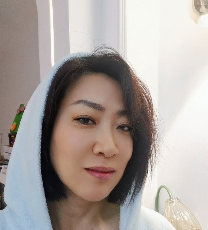 火玫瑰的第一张照片--宿迁相亲服务中心