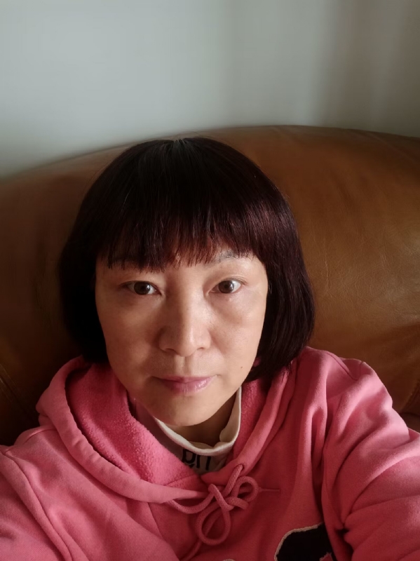 红玫瑰的第一张照片--宿迁相亲服务中心