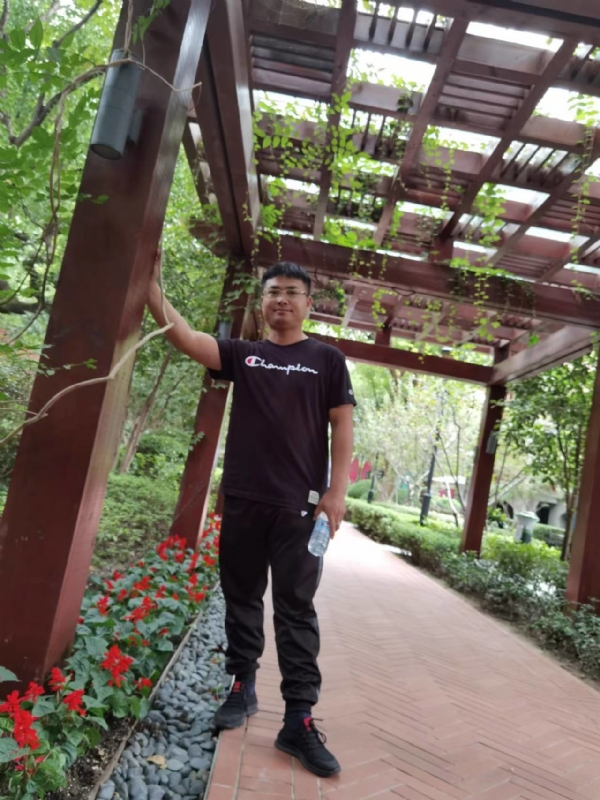 会飞的鱼的第二张照片--宿迁相亲服务中心