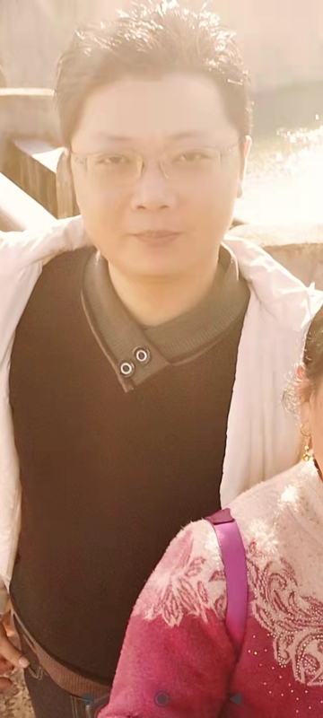 邓生的第二张照片--宿迁相亲服务中心