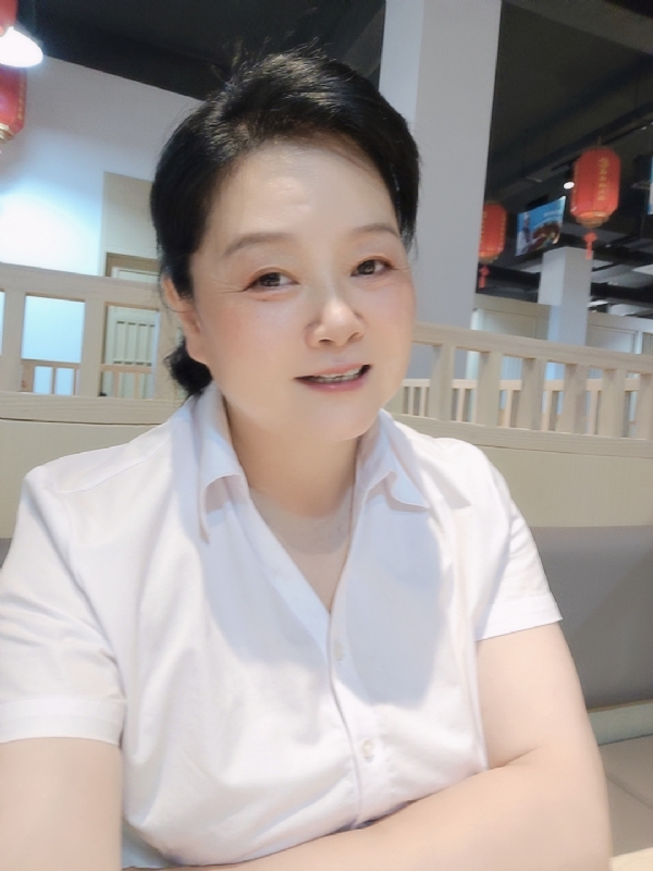 丁姐爱生活的第一张照片--宿迁相亲服务中心