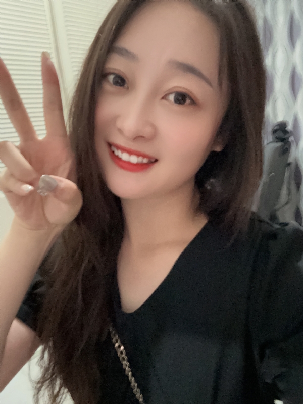 草莓的第一张照片--宿迁相亲服务中心