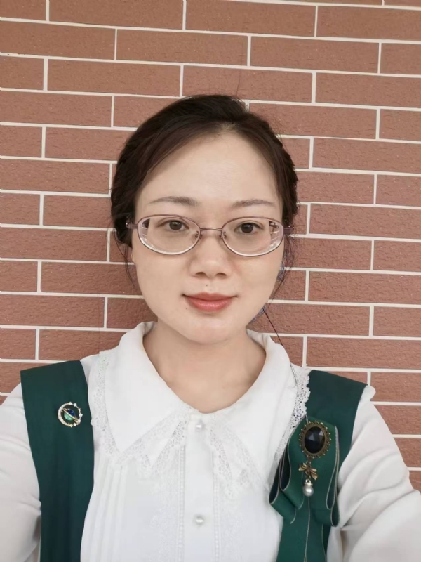 Lily的第二张照片--宿迁相亲服务中心