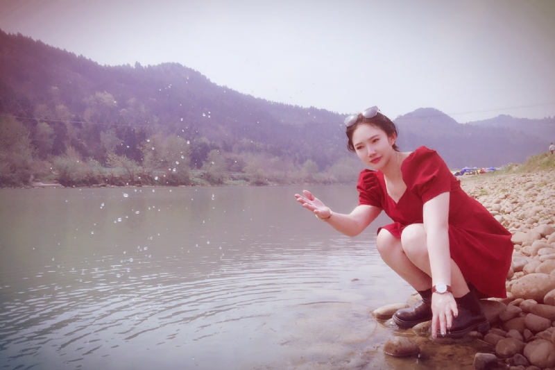 守候阳光的第一张照片--宿迁相亲服务中心