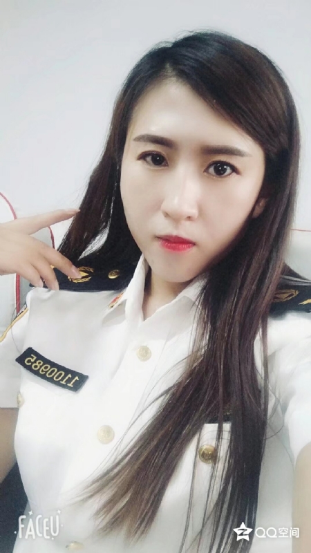 彤云密布的第二张照片--宿迁相亲服务中心