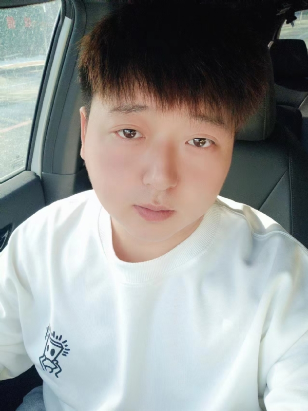 可乐加冰的第一张照片--宿迁相亲服务中心