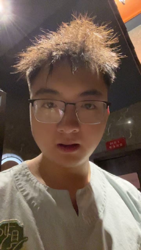 成熟稳重的男士的第一张照片--宿迁相亲服务中心