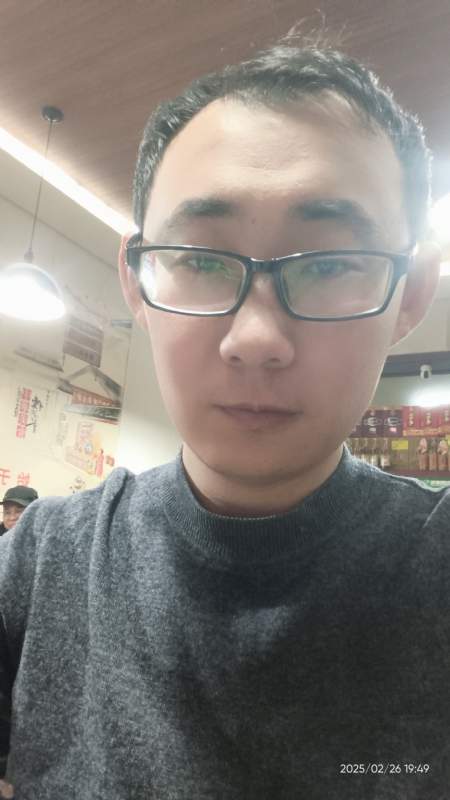 黑黑一笑的第一张照片--宿迁相亲服务中心