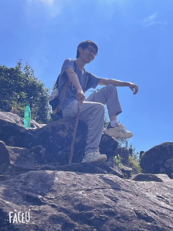 落叶之秋的第一张照片--宿迁相亲服务中心