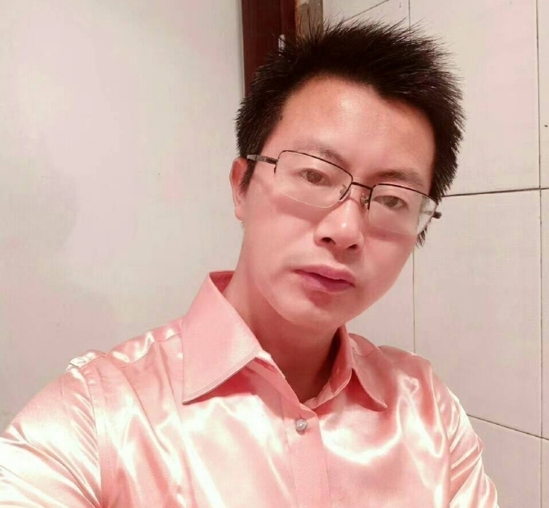 亮亮的第一张照片--宿迁相亲服务中心