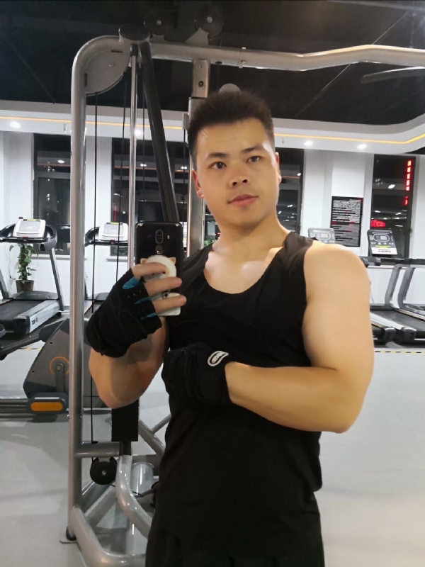 范迪塞尔的第二张照片--宿迁相亲服务中心