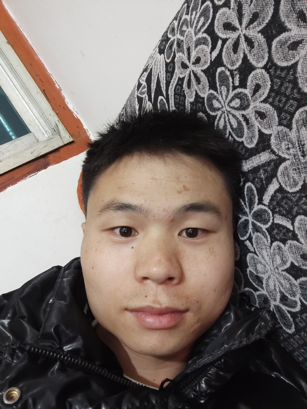 麒麟区幼儿园扛把子的第三张照片--宿迁相亲服务中心