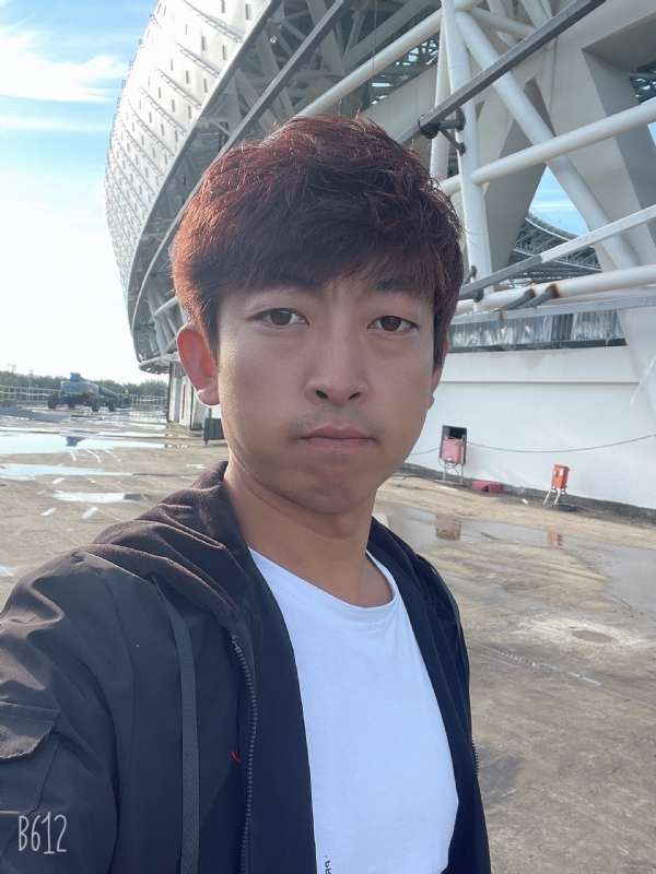 绅士大男孩的第一张照片--宿迁相亲服务中心