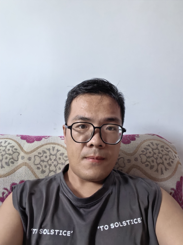 卫TF的第四张照片--宿迁相亲服务中心