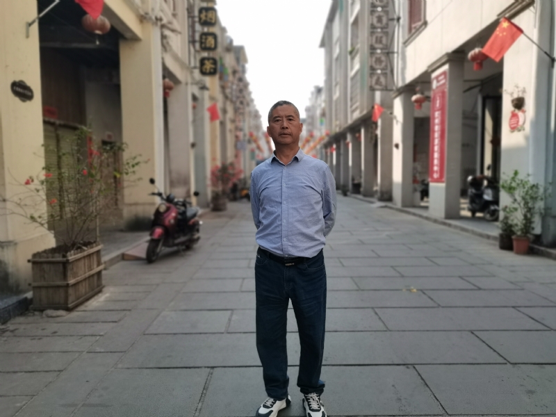 一粒尘埃的第一张照片--宿迁相亲服务中心