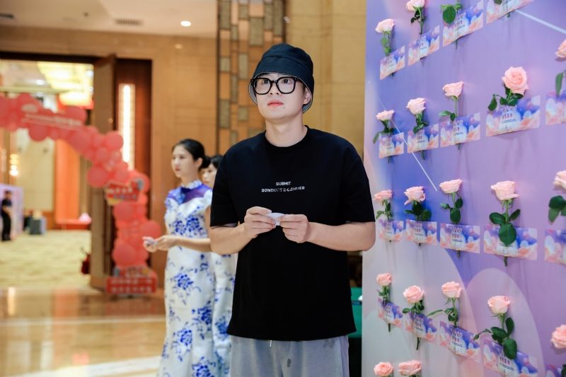 被驯服的象的第一张照片--宿迁相亲服务中心