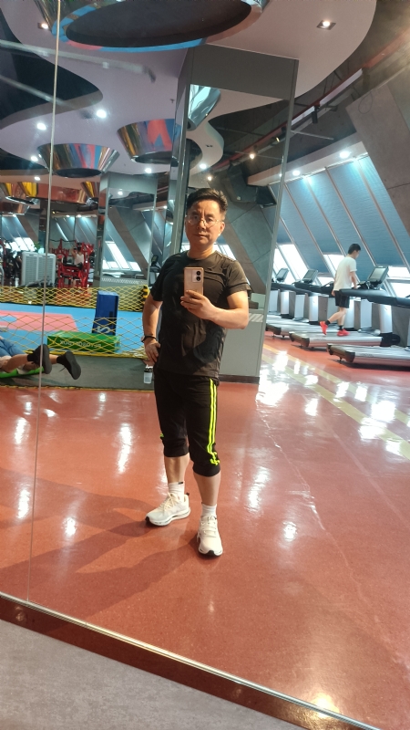 凭水相逢的第一张照片--宿迁相亲服务中心