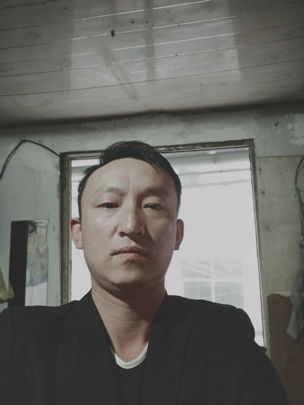 放弃爱你的第一张照片--宿迁相亲服务中心