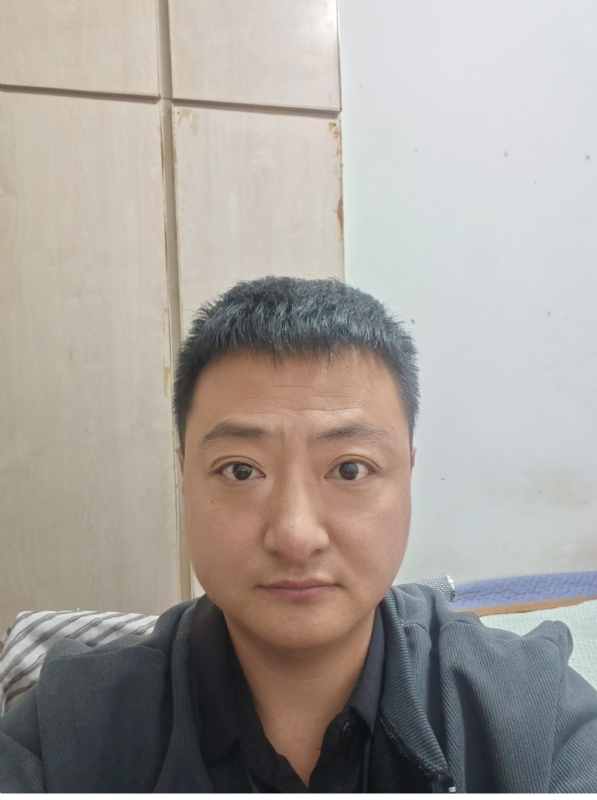 追爱大叔的第一张照片--宿迁相亲服务中心