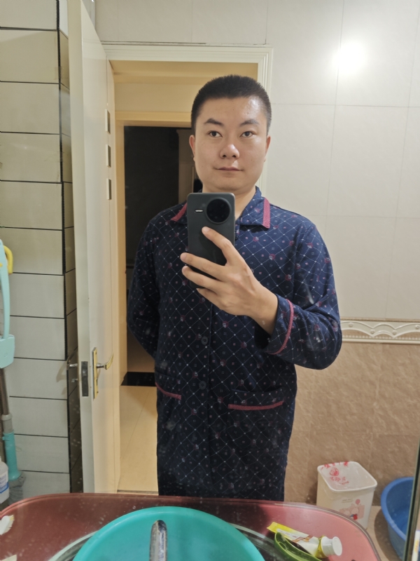 迷迷糊糊的第一张照片--宿迁相亲服务中心