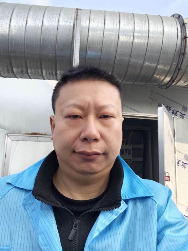 太阳迷眼的第一张照片--宿迁相亲服务中心