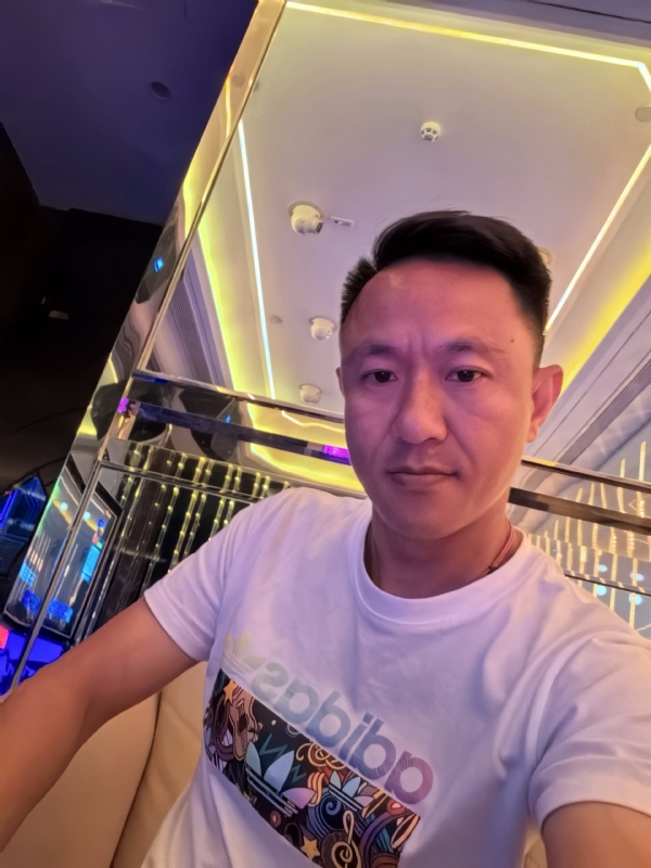 辞岸的第二张照片--宿迁相亲服务中心