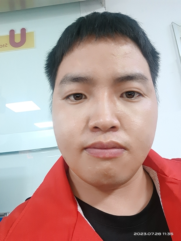 匆忙的第二张照片--宿迁相亲服务中心